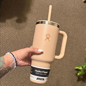 Hydro Flask Tan Tumbler with Handle and Straw